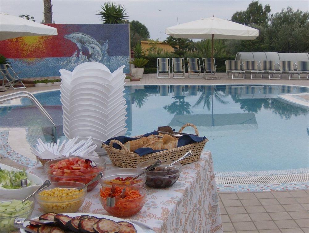 Hotel Marina Roseto Degli Abruzzi Eksteriør billede