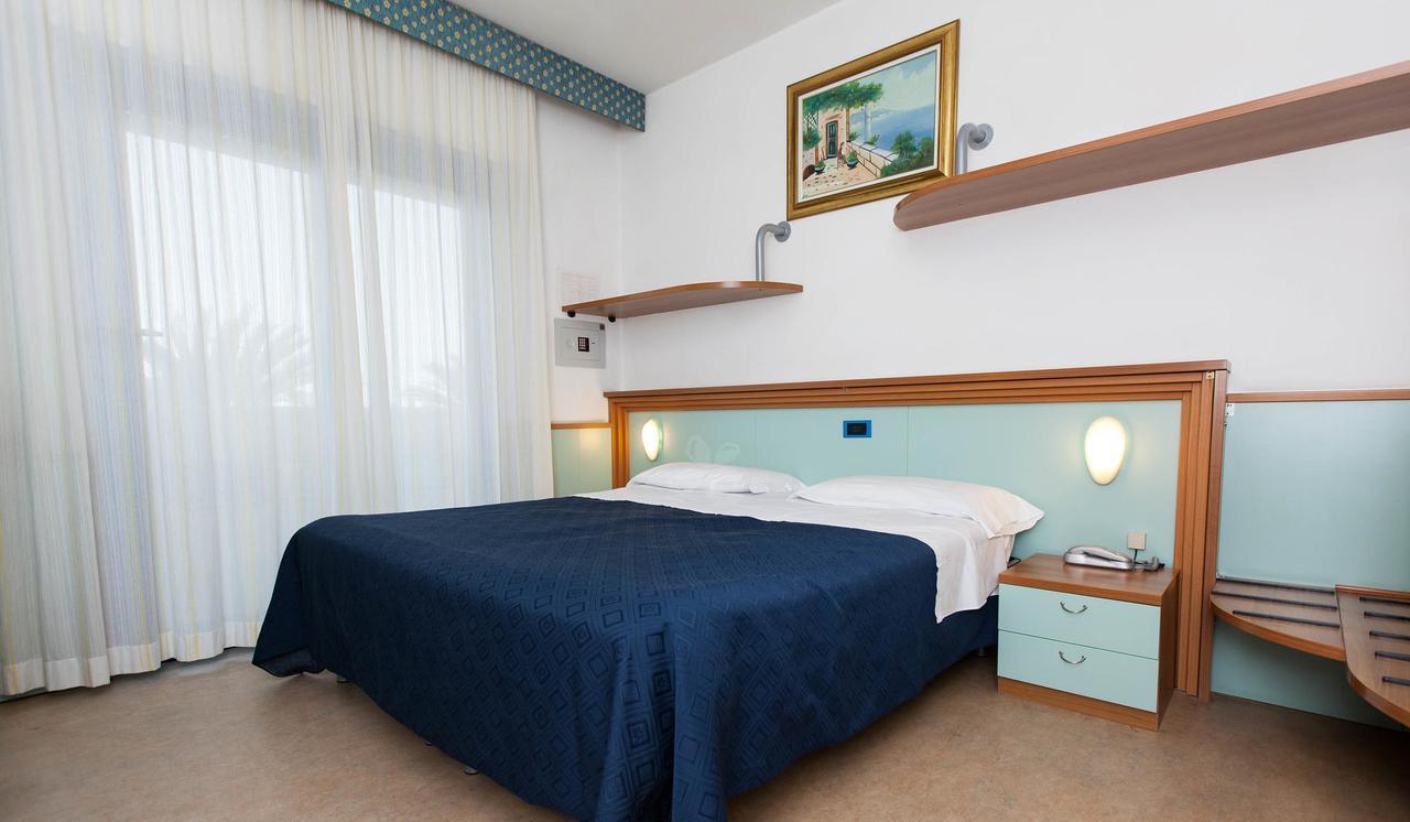 Hotel Marina Roseto Degli Abruzzi Eksteriør billede