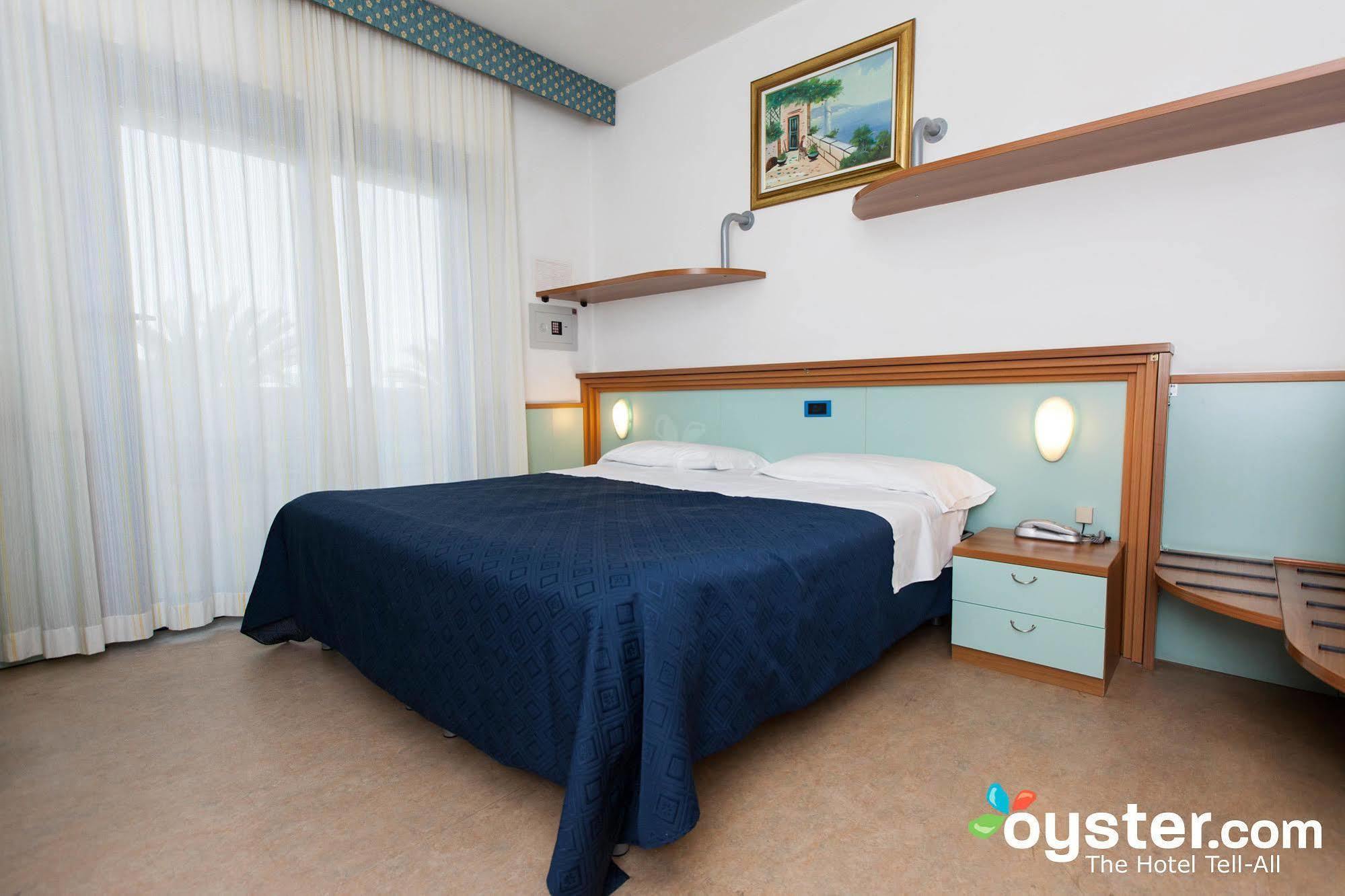 Hotel Marina Roseto Degli Abruzzi Eksteriør billede