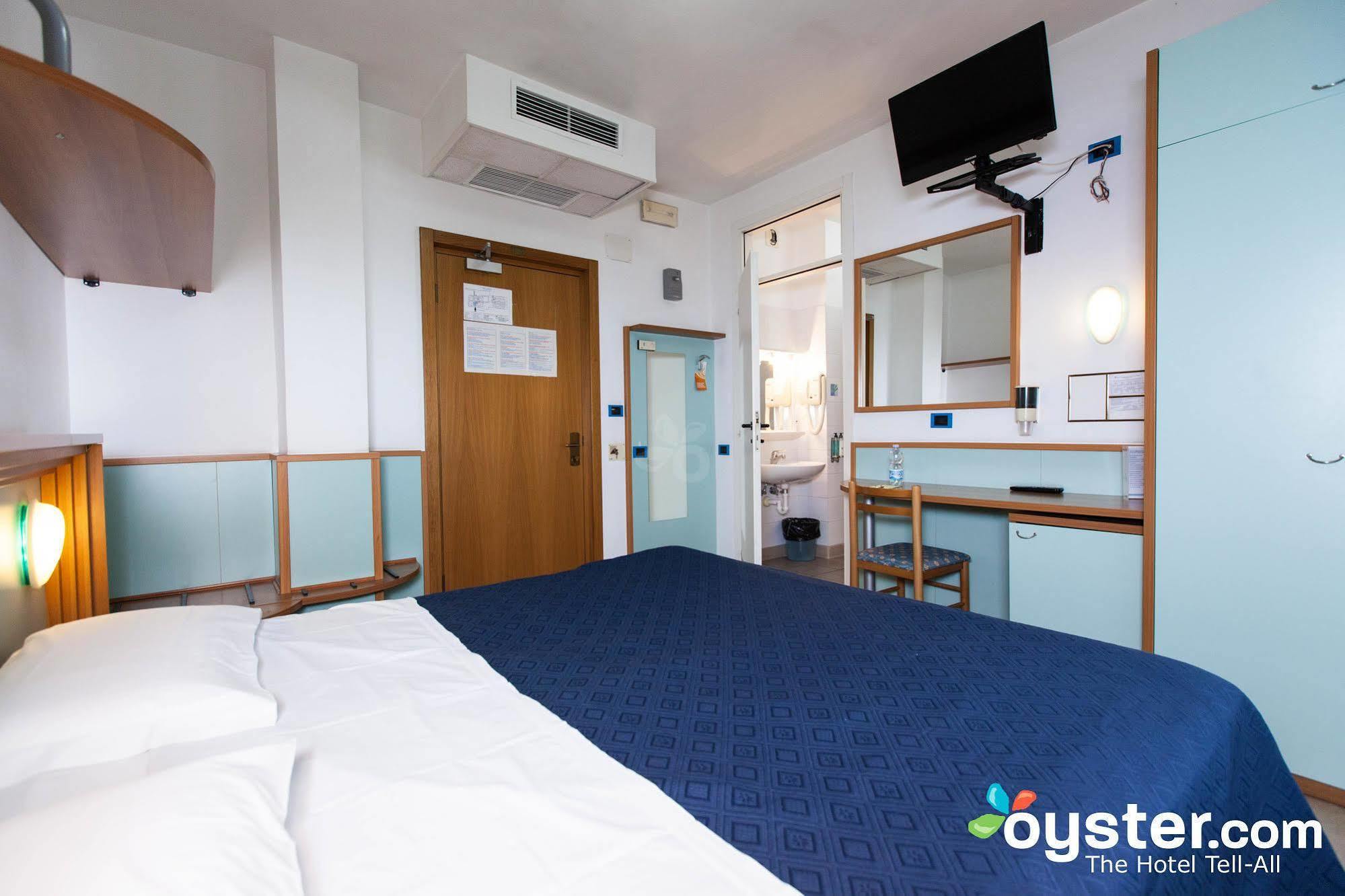 Hotel Marina Roseto Degli Abruzzi Eksteriør billede