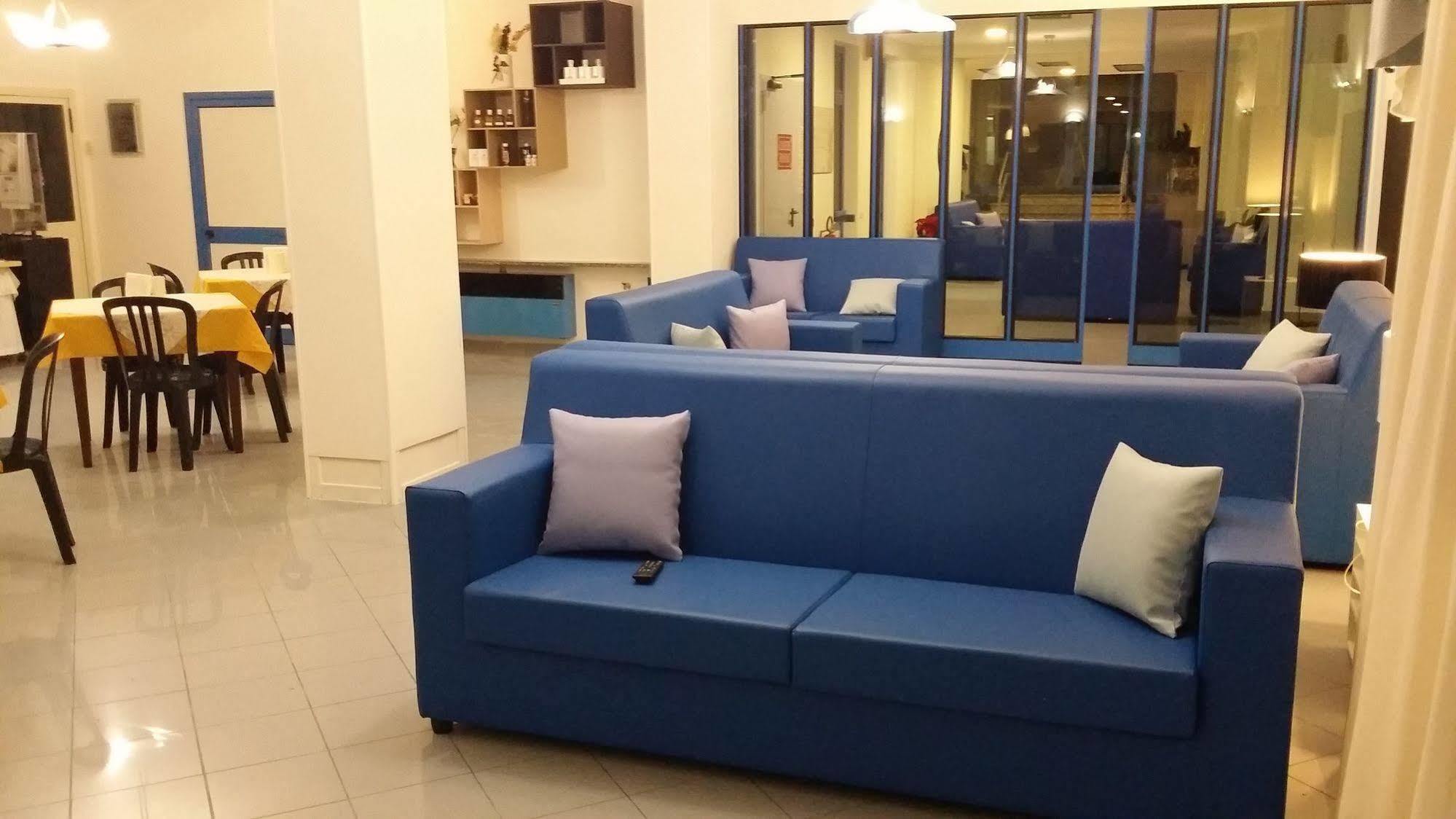 Hotel Marina Roseto Degli Abruzzi Eksteriør billede