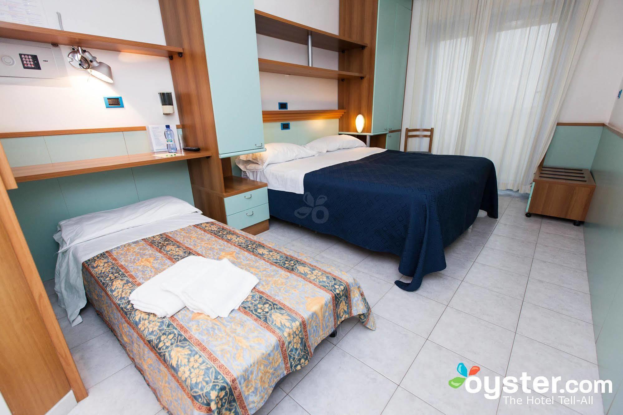 Hotel Marina Roseto Degli Abruzzi Eksteriør billede